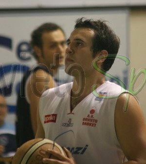 Piero Salucci. La passione per il basket.
